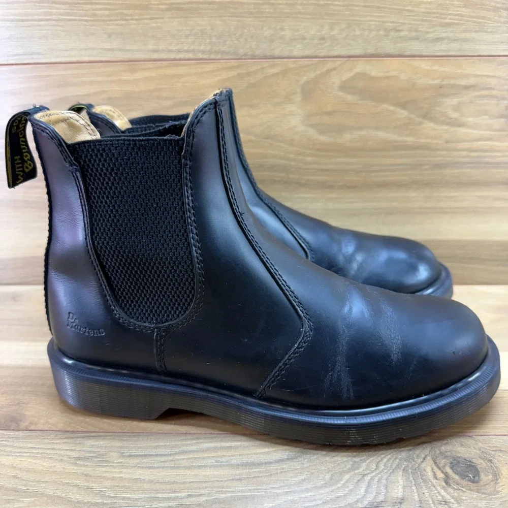 Dr Martens Chelsea Boots Womens 8 Black Leather 2976 Modern Casual Punk Metal